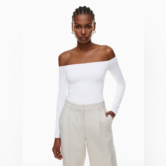 Aritzia Tops - NWT New Aritzia Contour Off-shoulder Longsleeve Top White Size Small